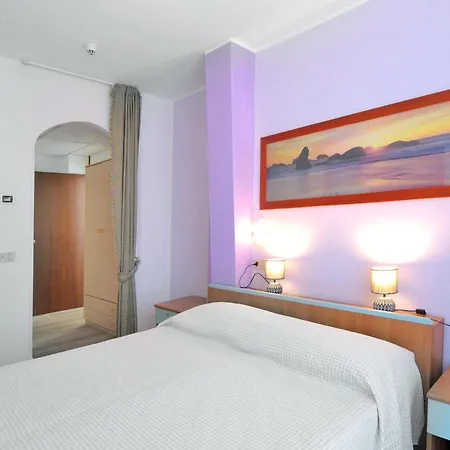 Oliver Hotel 3*