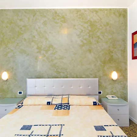Oliver Hotel 3*